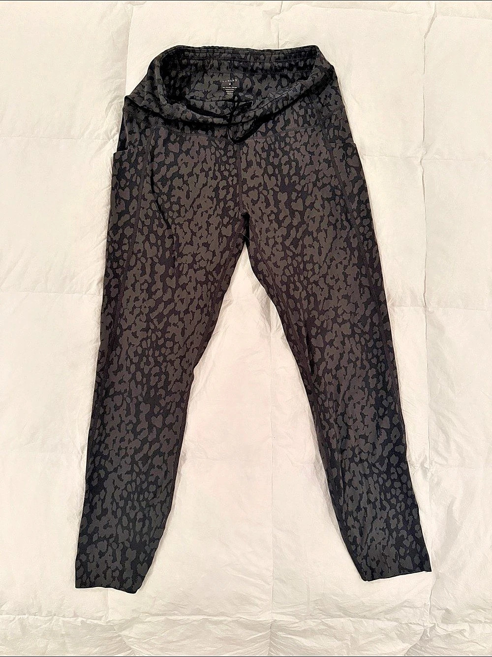 Varley Renville Legging Animal Print Leggings in Black & Gray Size Medium Like